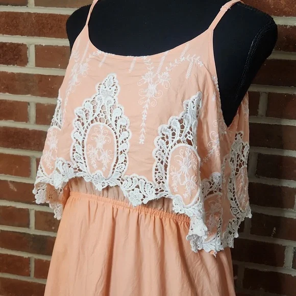 Flying Tomato Apricot Lace Dress, Size Large
